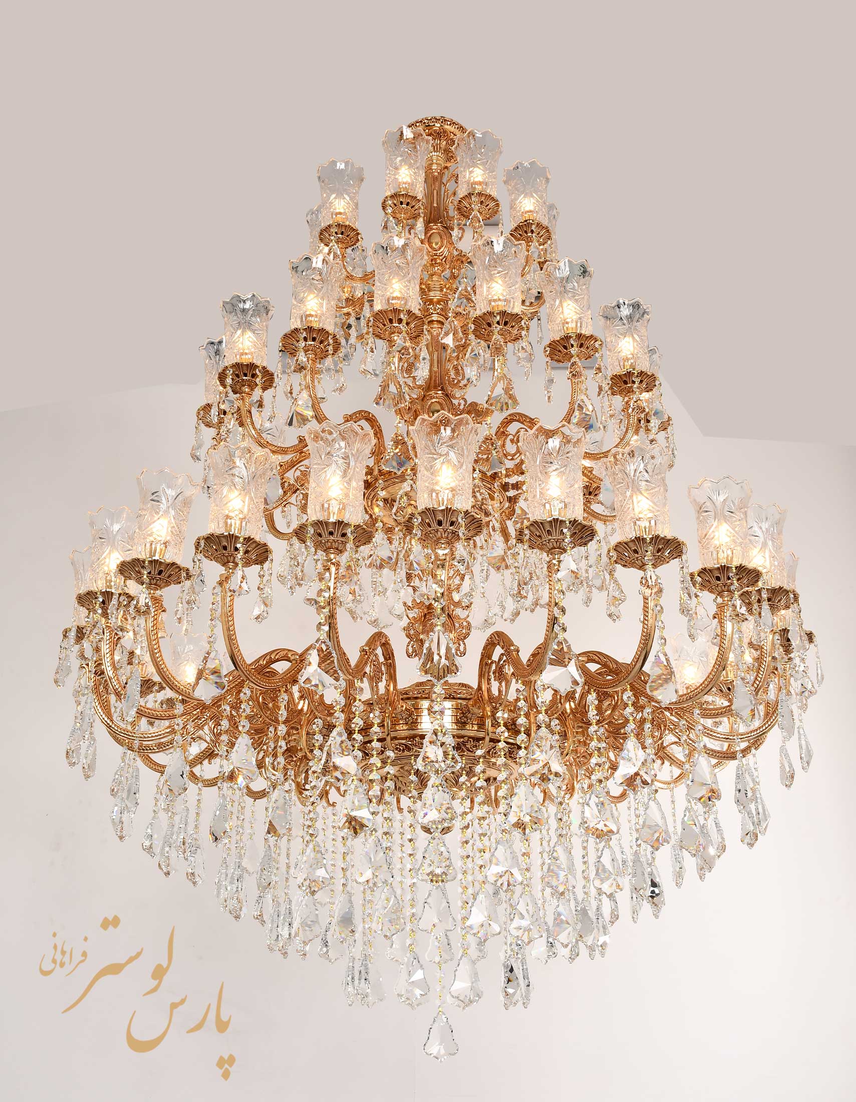 Large chandelier لوستر بزرگ بدنه برنزی کلاسیک طرح فرشته