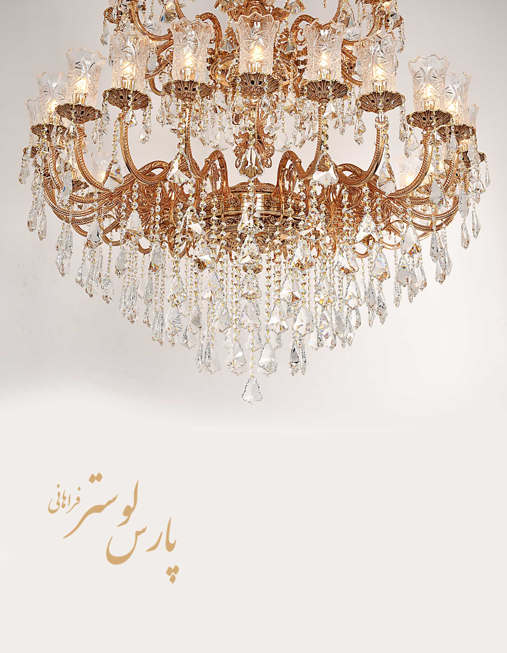 Large chandelier لوستر بزرگ بدنه برنزی کلاسیک طرح فرشته